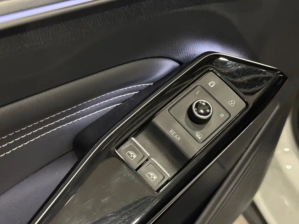 VOLKSWAGEN ID.4 CROZZ