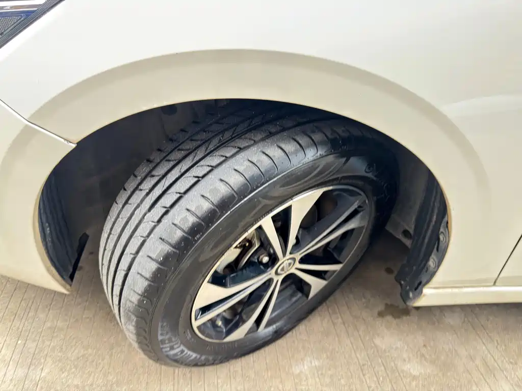 Nissan Sylphy — миниатюра 10