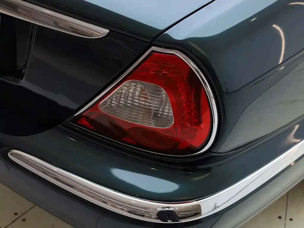 Jaguar XJ — миниатюра 22