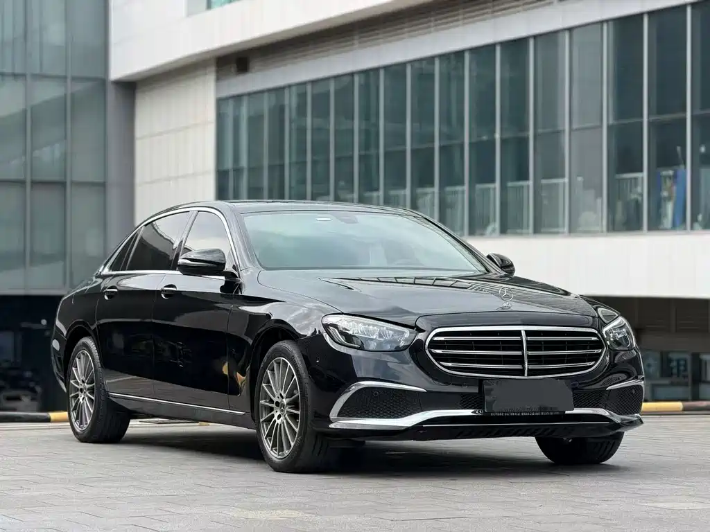 Mercedes-Benz E-Class 2022 — фото 2