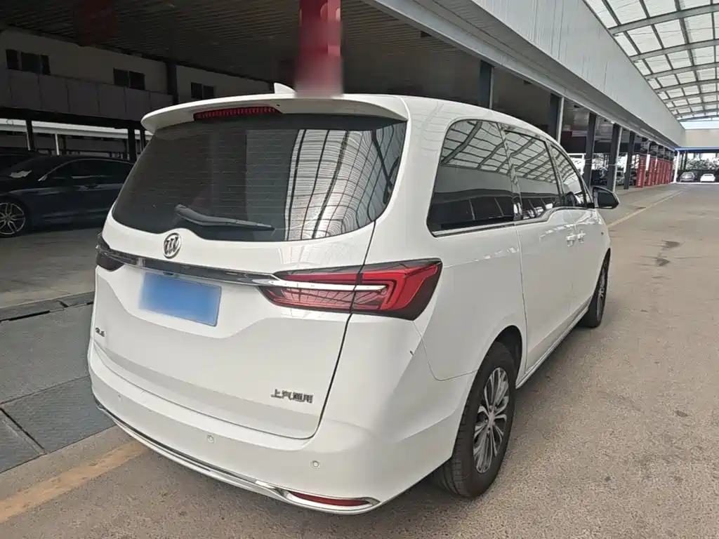 Buick GL8 — миниатюра 7