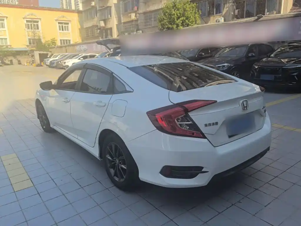 Honda Civic — миниатюра 5