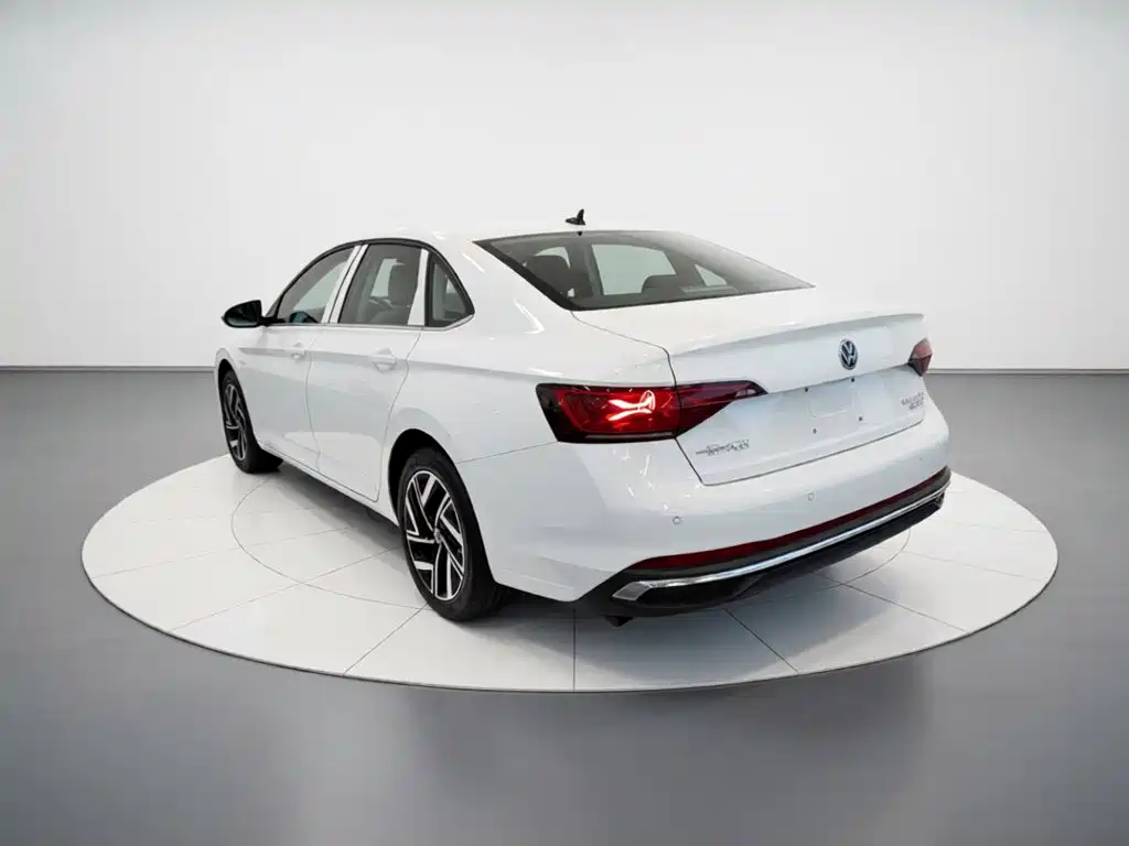 Volkswagen Sagitar 2026 3000 300TSI DSG