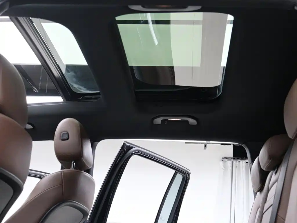 Mercedes-Benz GLB — миниатюра 7
