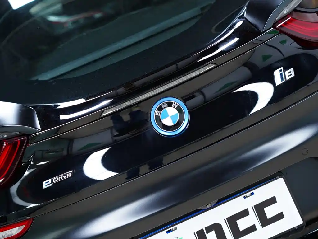 BMW i8 — миниатюра 10