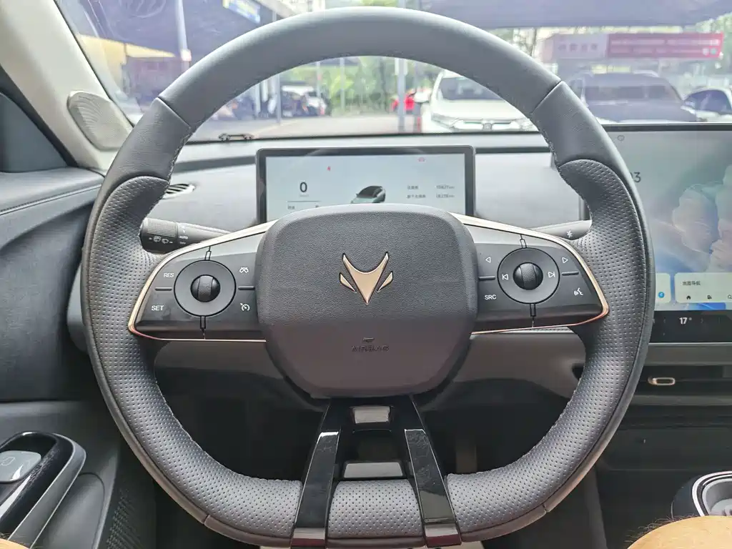 ARCFOX Beta T1 — миниатюра 17