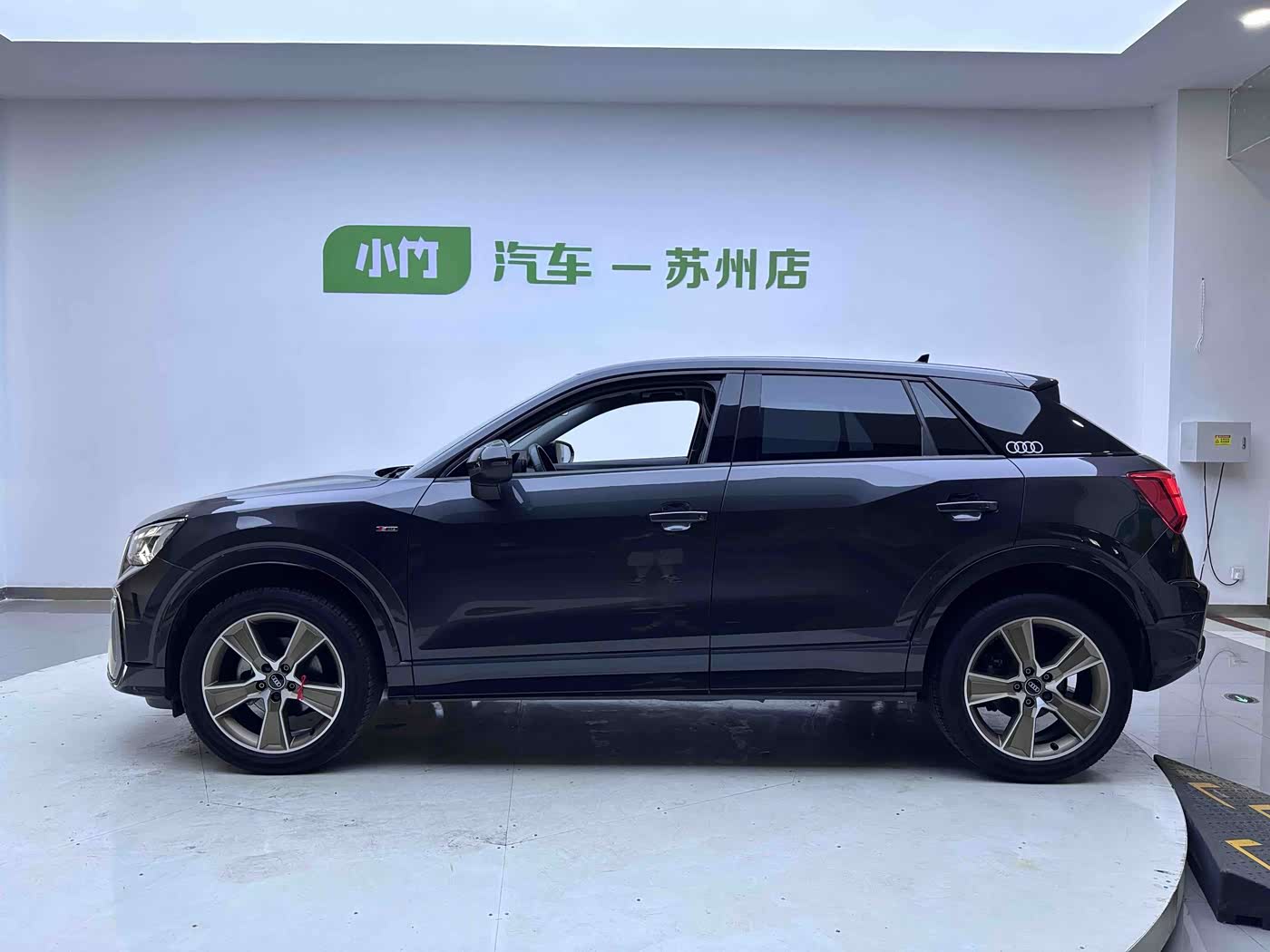 Audi Q2L 1.4 л 2021 г. Чёрный, пробег 28000 км