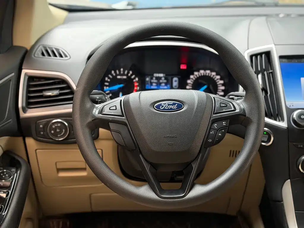 Ford Edge — миниатюра 13