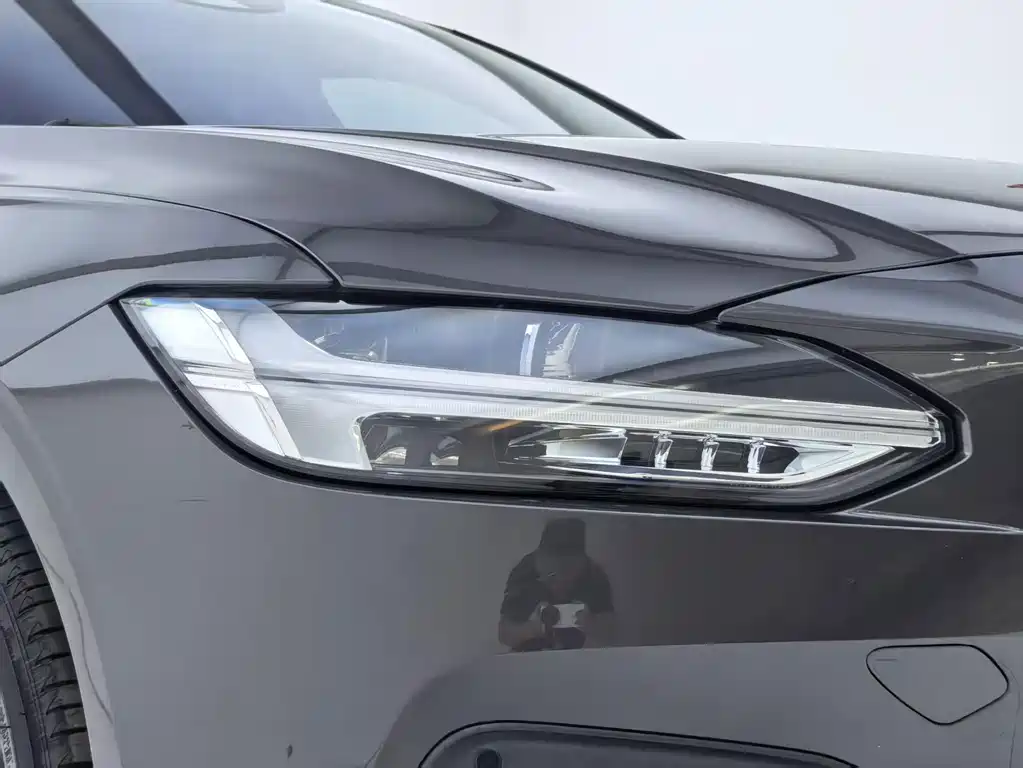 Volvo S90 — миниатюра 4
