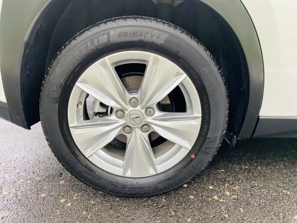 Lexus UX — миниатюра 19
