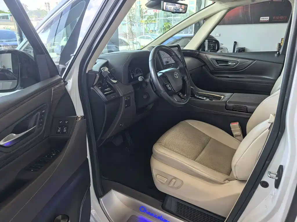 Toyota Alphard 2024 2.5L Premium