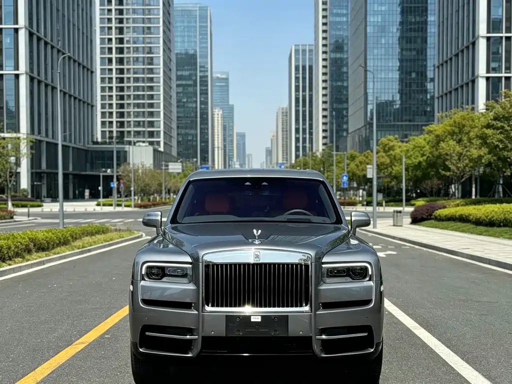 Rolls-Royce Cullinan 2018 мест