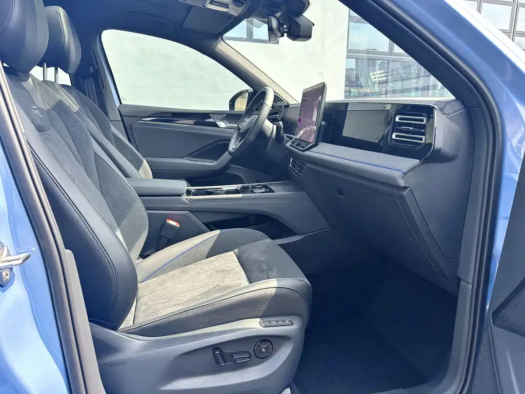 Volkswagen Tiguan L — миниатюра 7