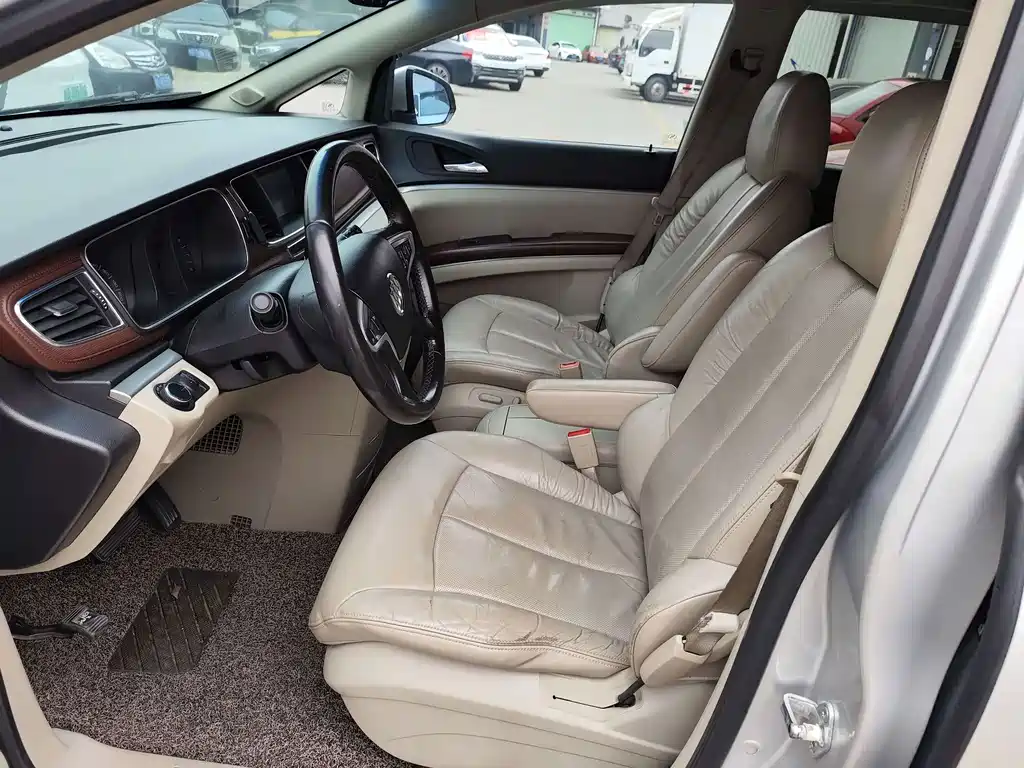Buick GL8 — миниатюра 5