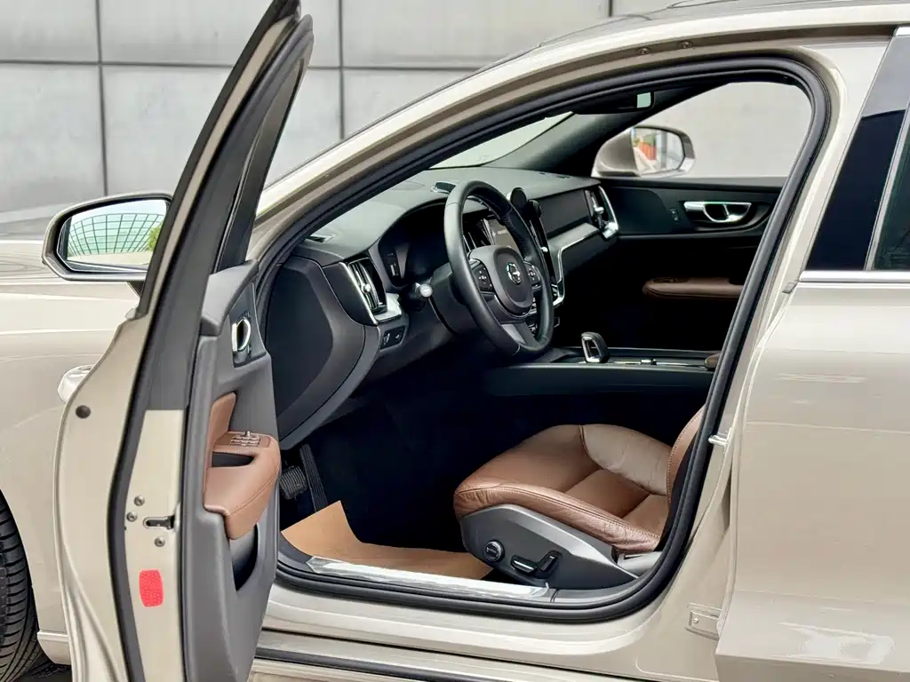 Volvo S60 — миниатюра 4