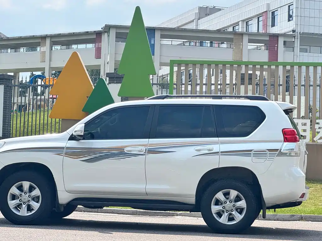 Toyota Prado (Import) — миниатюра 7