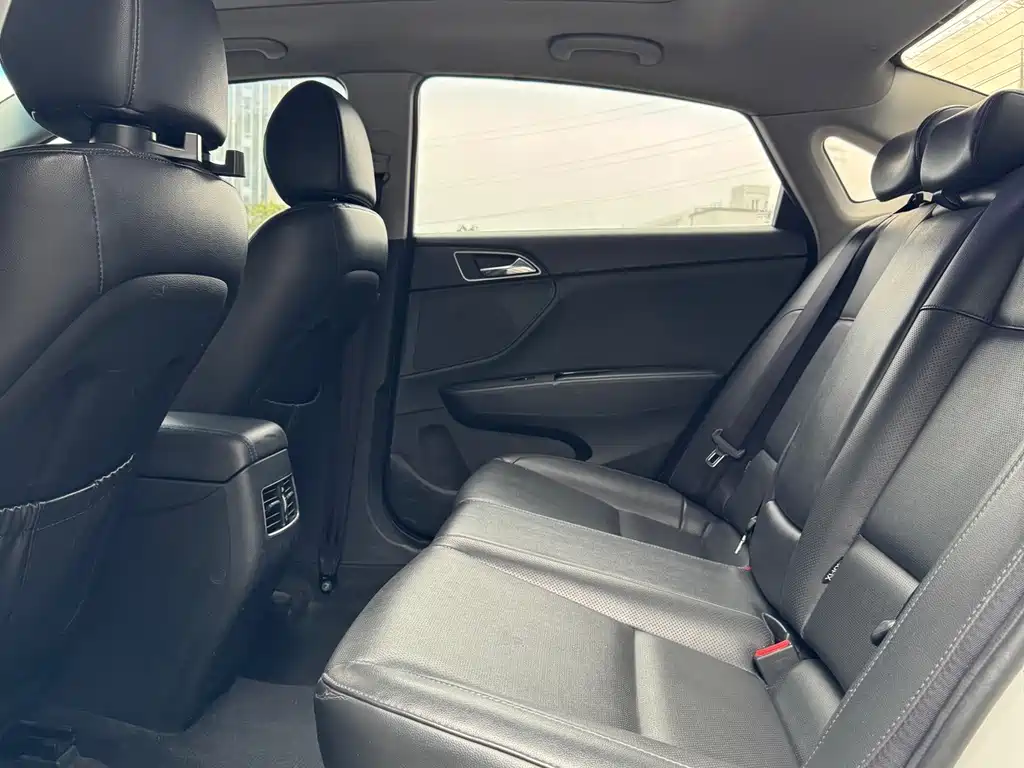 Hyundai Mistra — миниатюра 11