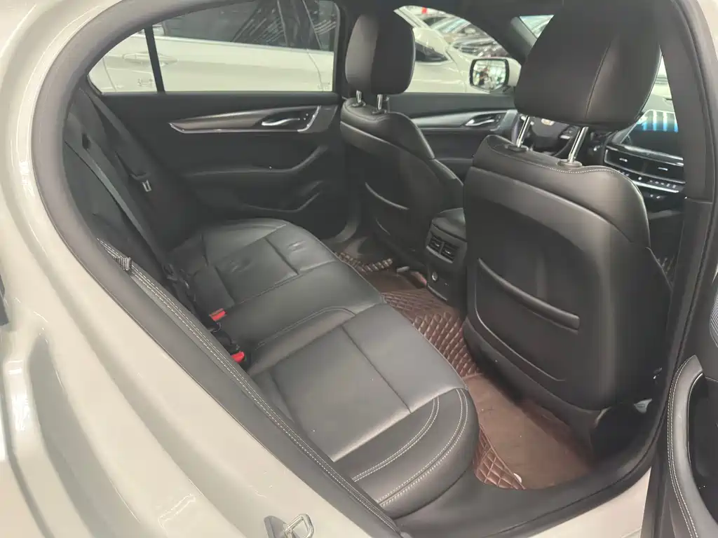 Cadillac CT5 — миниатюра 11
