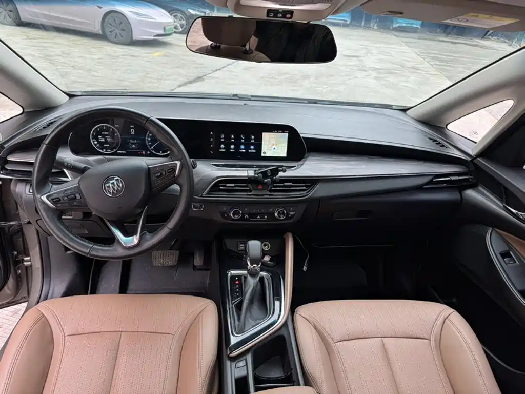 Buick GL6 2021 323T Luxury