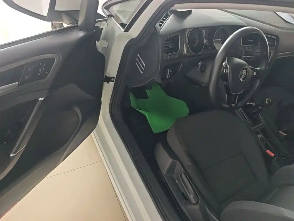 Volkswagen Golf — миниатюра 16