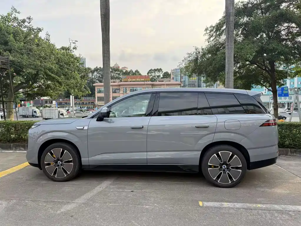 Denza N8L 2025 Flagship