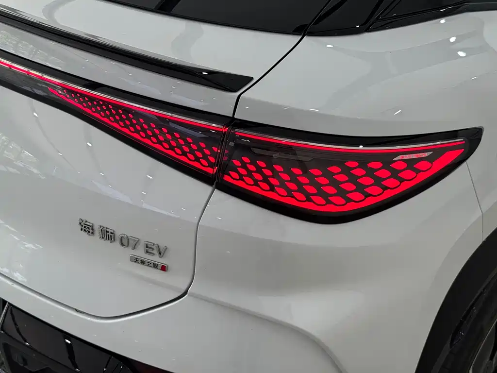 BYD Sealion 07 EV — миниатюра 6