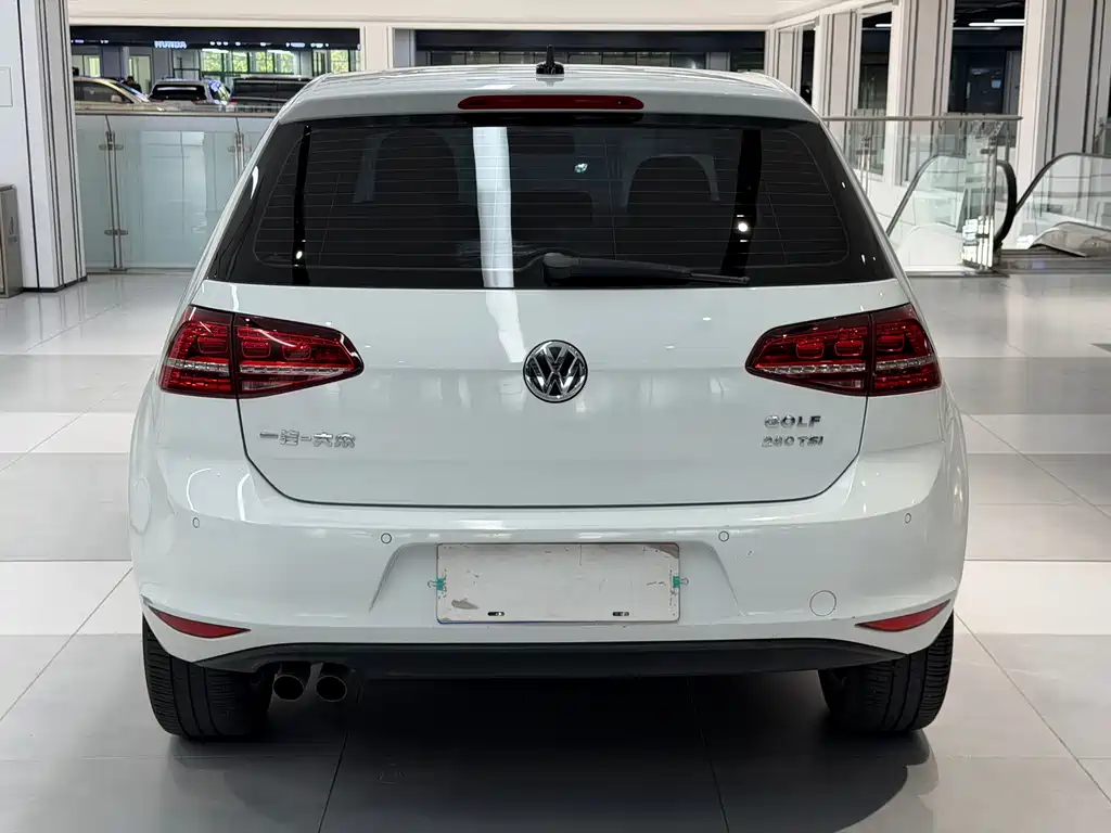 Volkswagen Golf 2017 230TSI AT Comfort