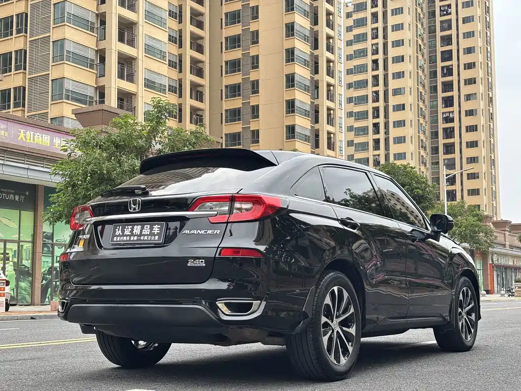 Honda Avancier — миниатюра 6
