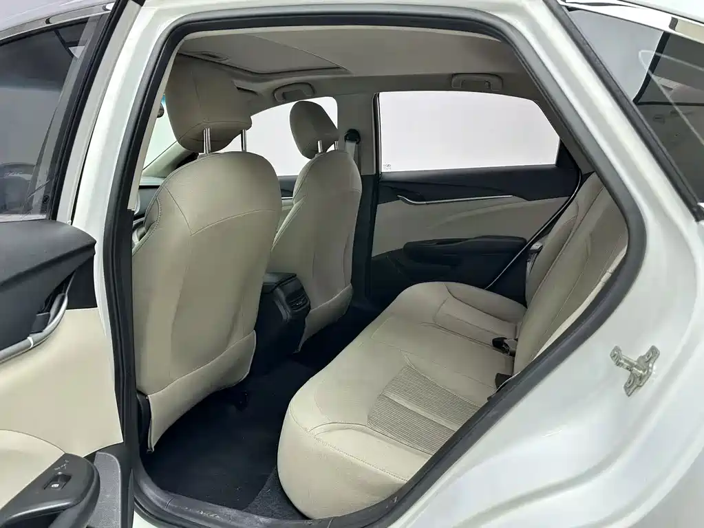 Buick Excelle — миниатюра 9