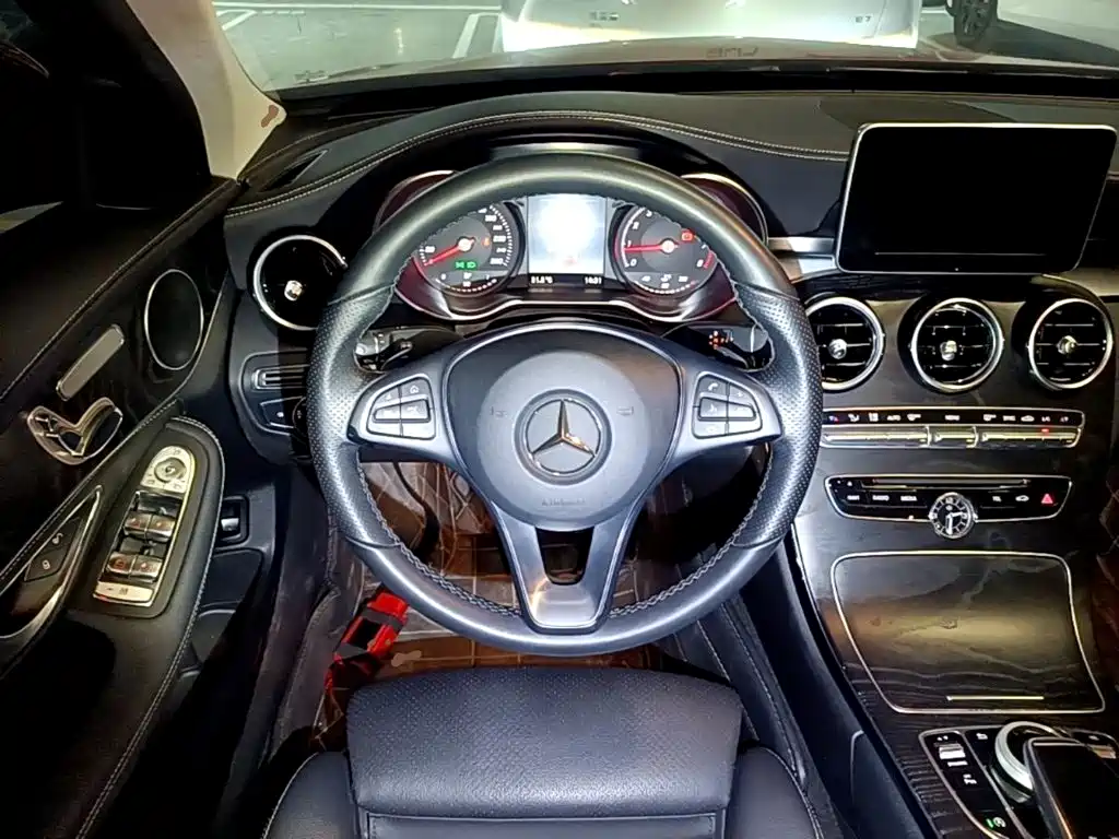 Mercedes-Benz C-Class — миниатюра 11