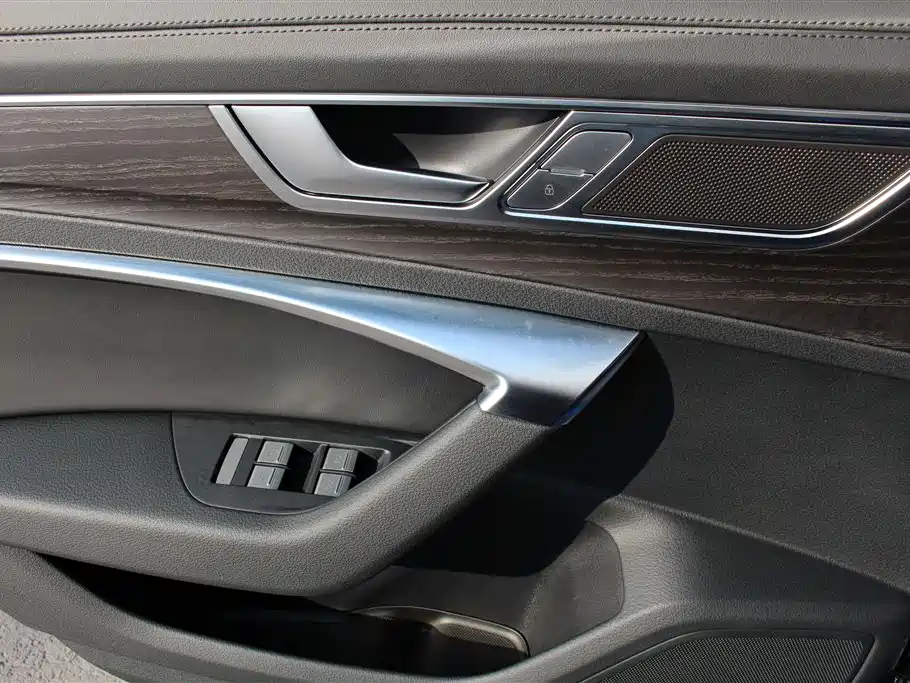Audi A6L — миниатюра 9