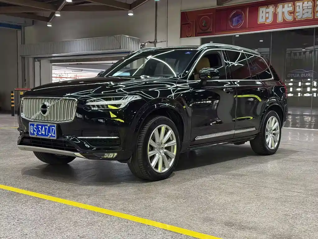 Volvo XC90 — миниатюра 2