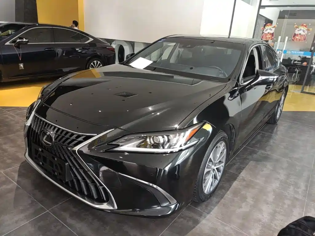 Lexus ES — миниатюра 2
