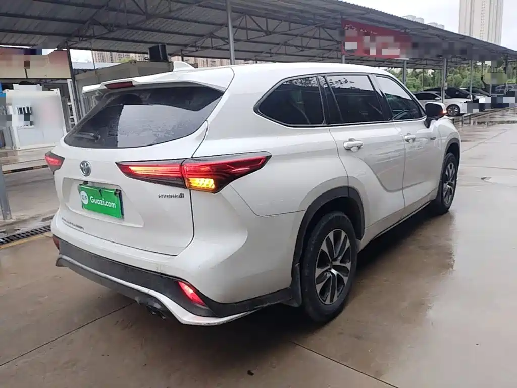 Toyota Crown Kluger — миниатюра 7