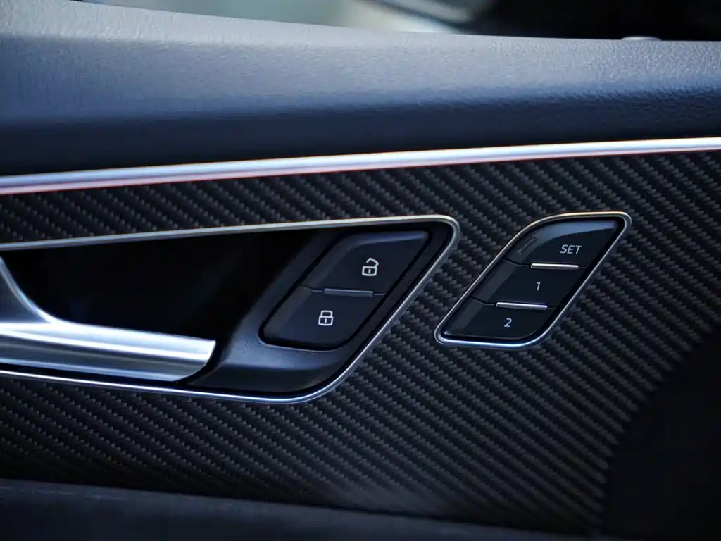 Audi RS Q8 — миниатюра 17