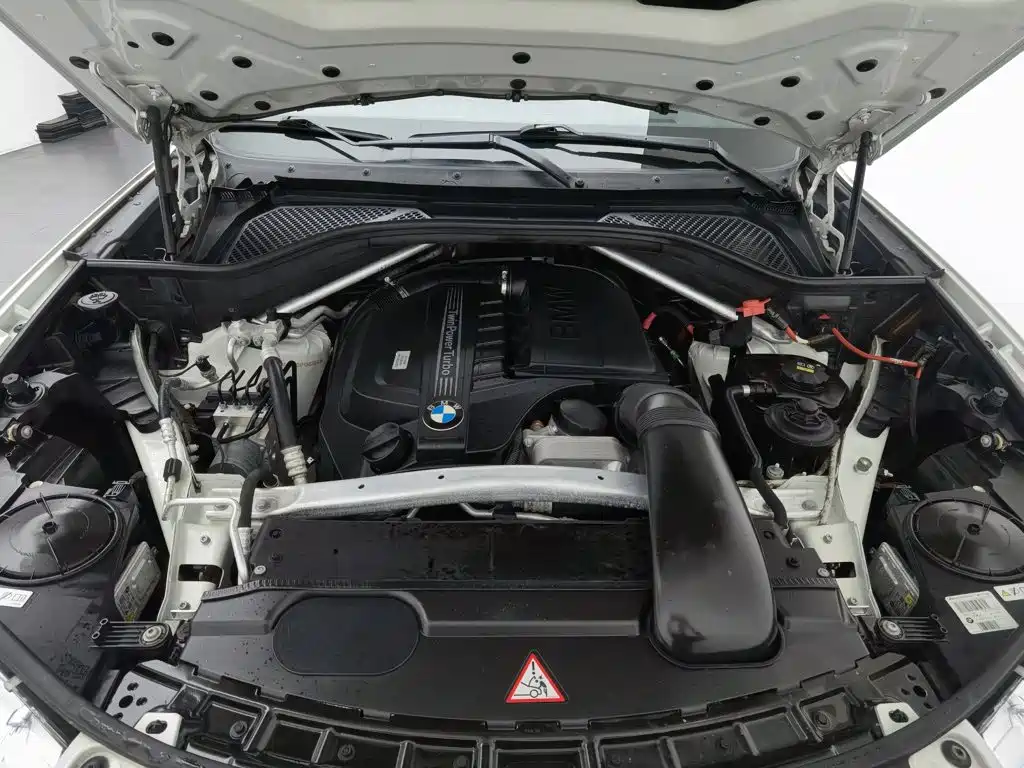 BMW X5 (Import) — миниатюра 6