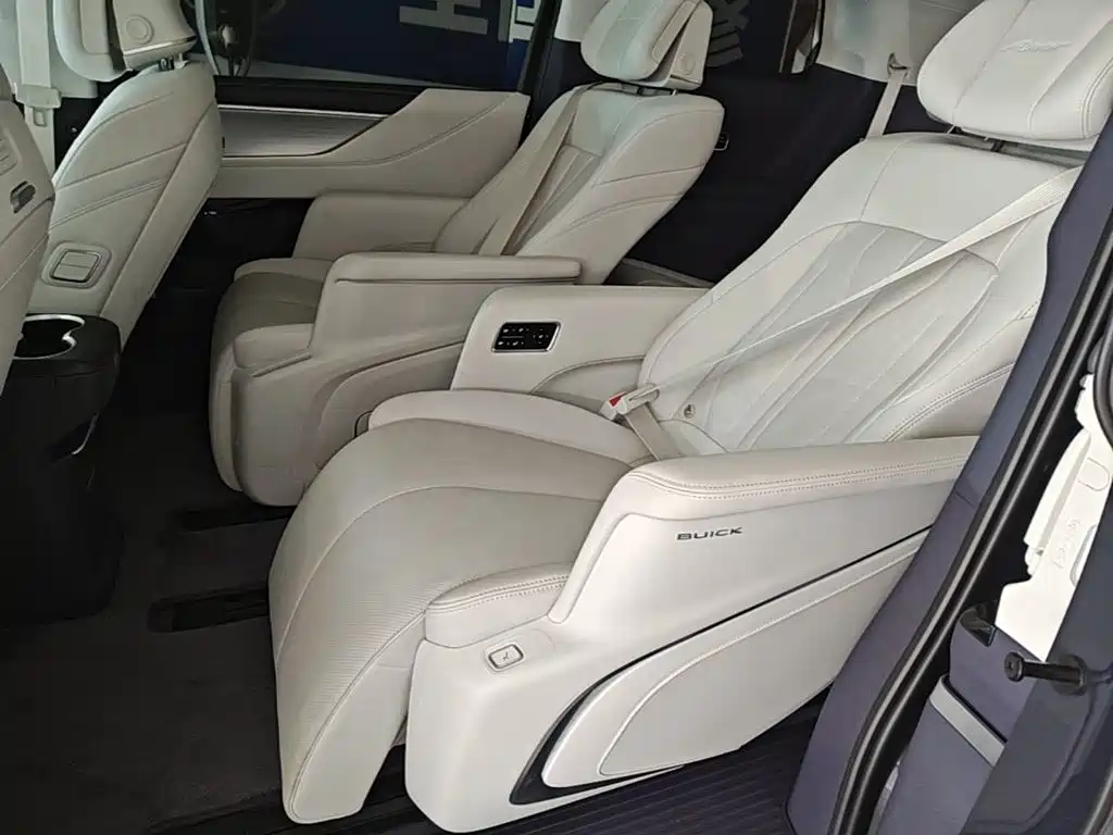 Buick GL8 Hybrid — миниатюра 22