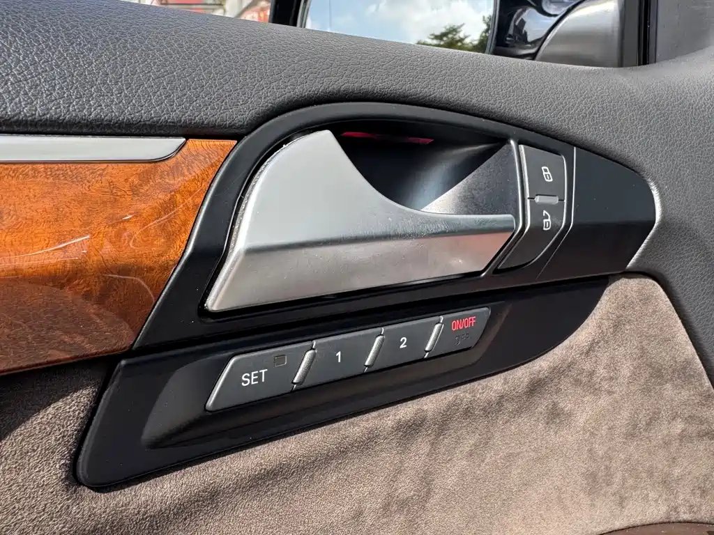 Audi Q7 — миниатюра 8