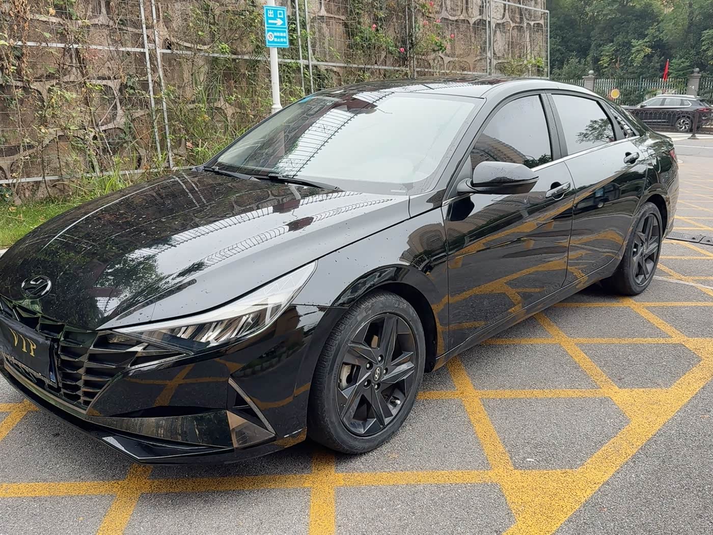 Hyundai Elantra 1.5 л 2021 г. Чёрный, пробег 43000 км