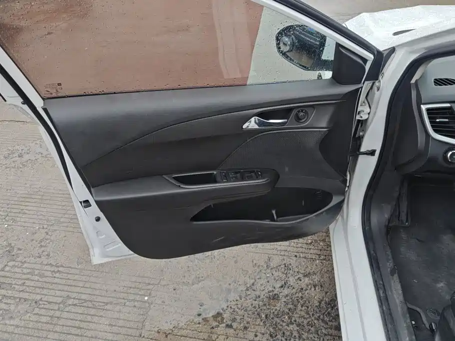 Chevrolet Cavalier — миниатюра 7