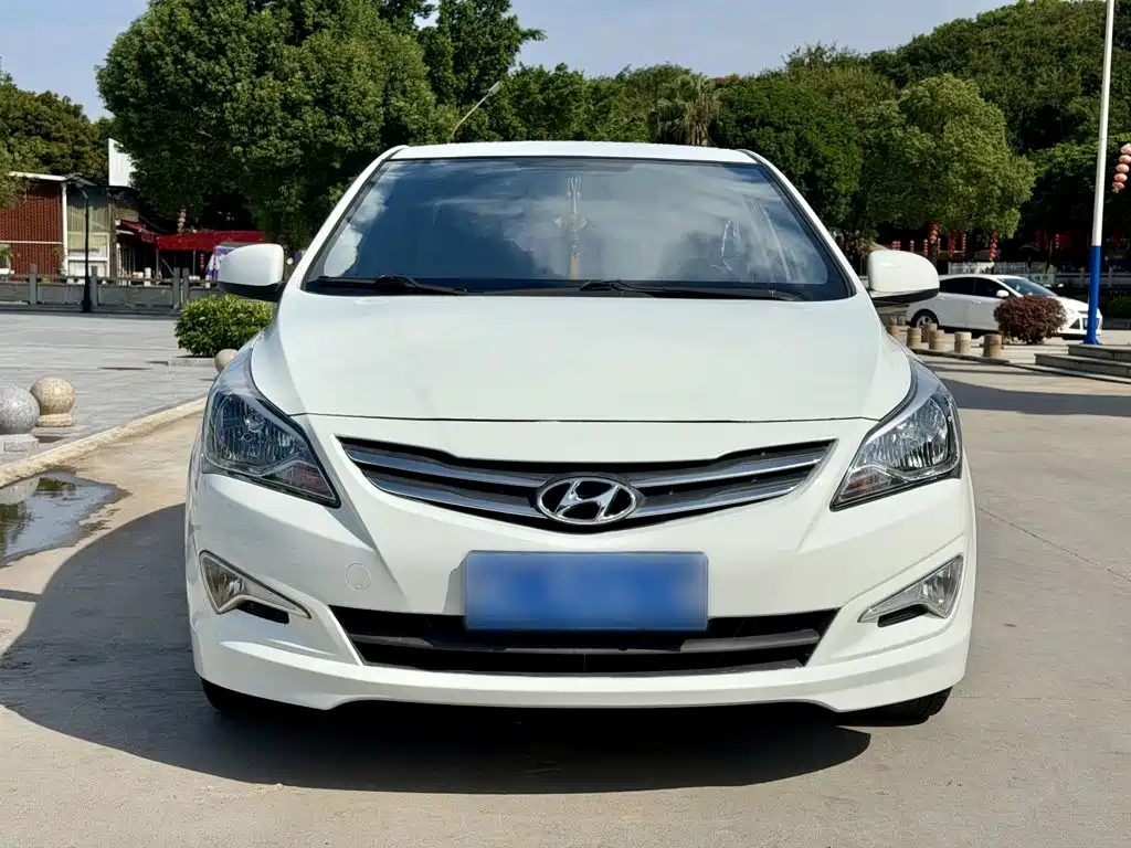 Hyundai Verna — миниатюра 3