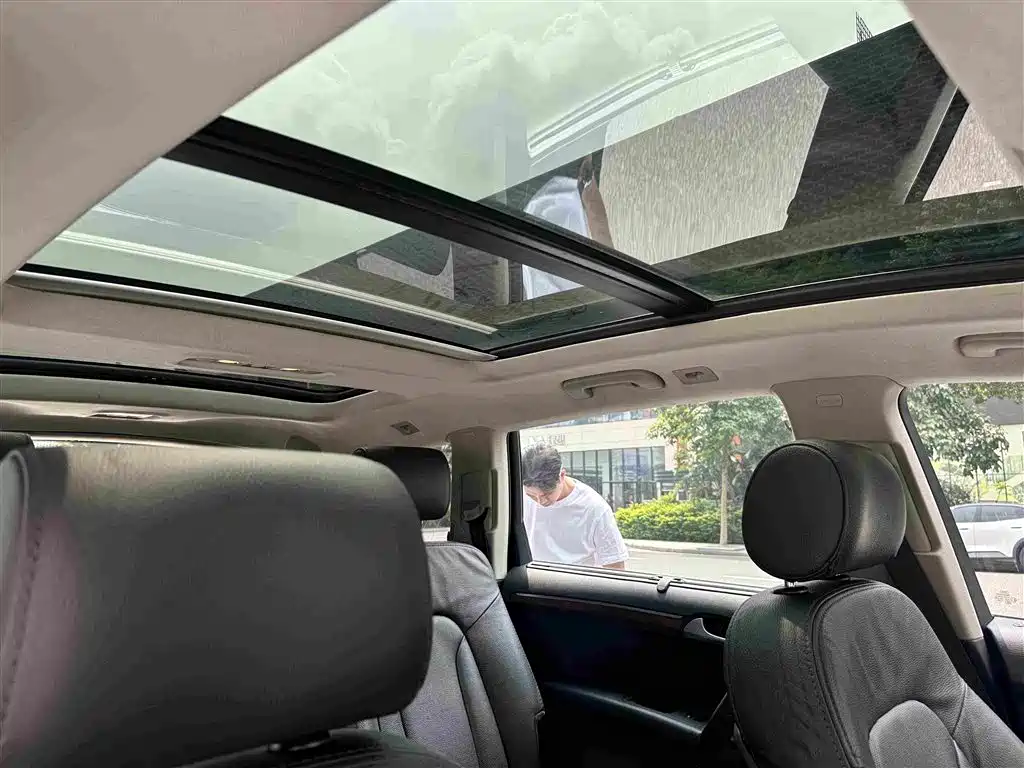 Audi Q7 — миниатюра 24