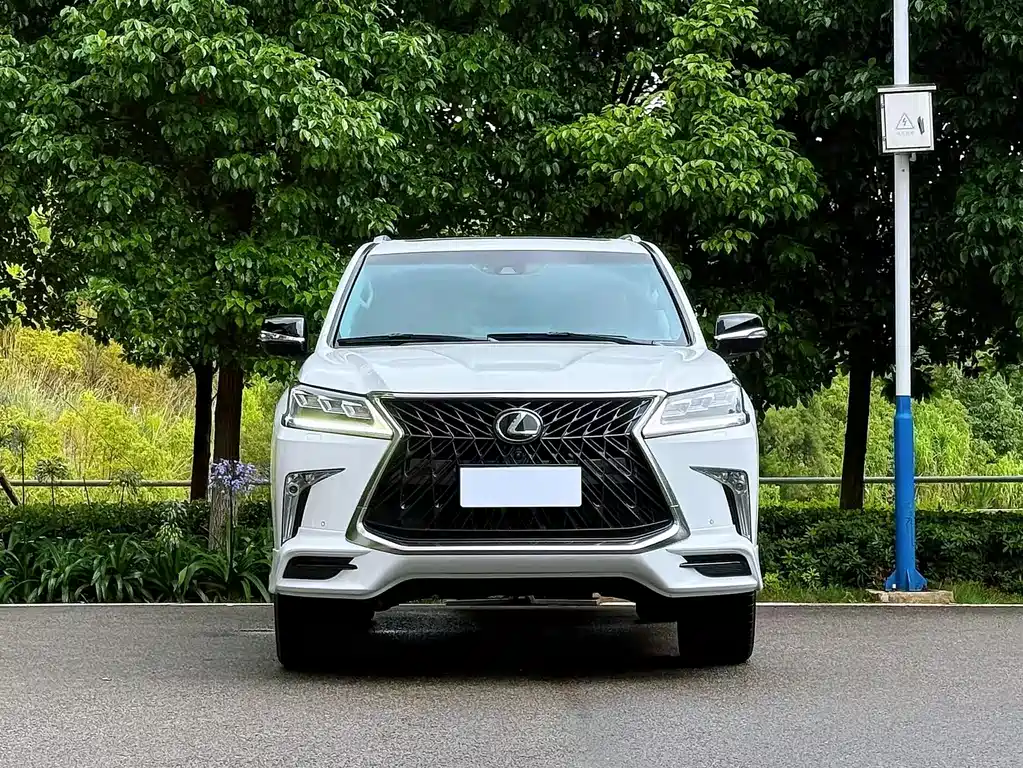 Lexus LX 2019 570