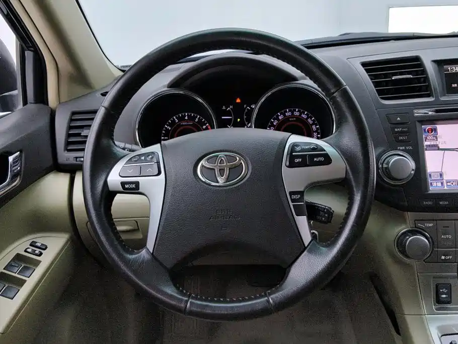 Toyota Highlander — миниатюра 15
