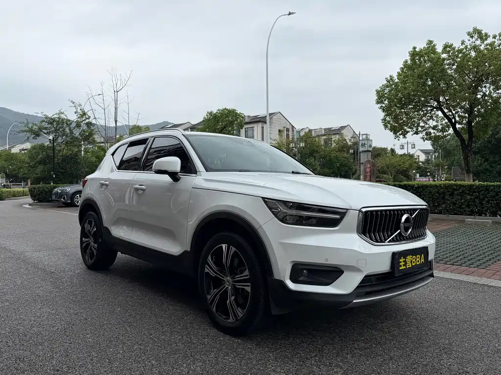 Volvo XC40 — миниатюра 3