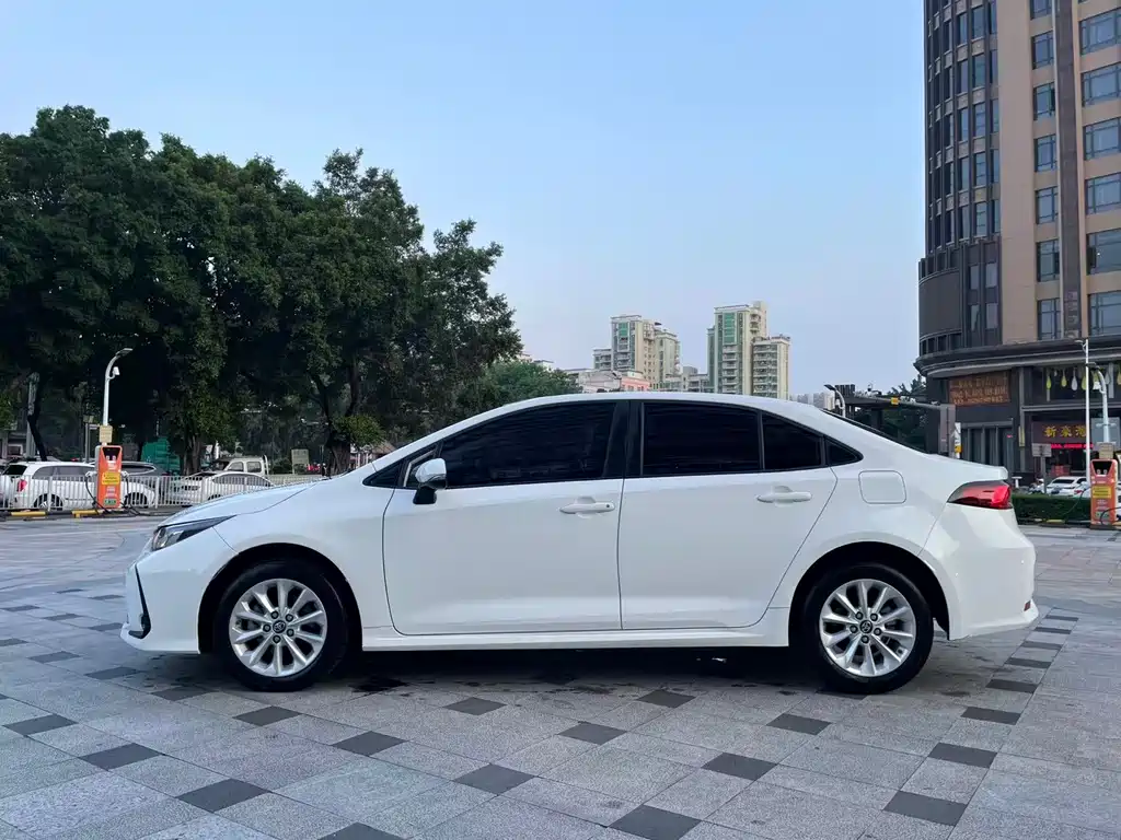 Toyota Corolla — миниатюра 4