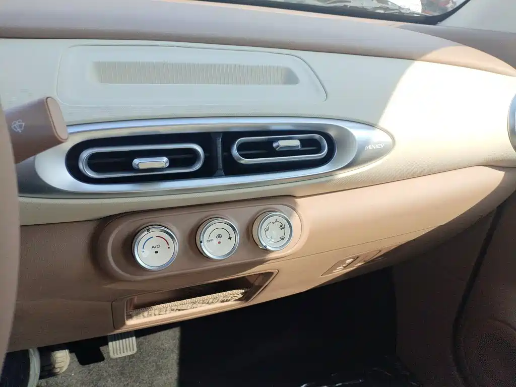 Wuling Mini EV MINIEV 2025
