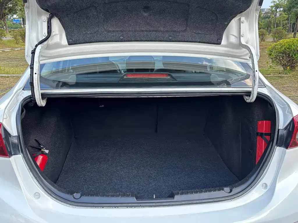Mazda 3 Axela — миниатюра 10