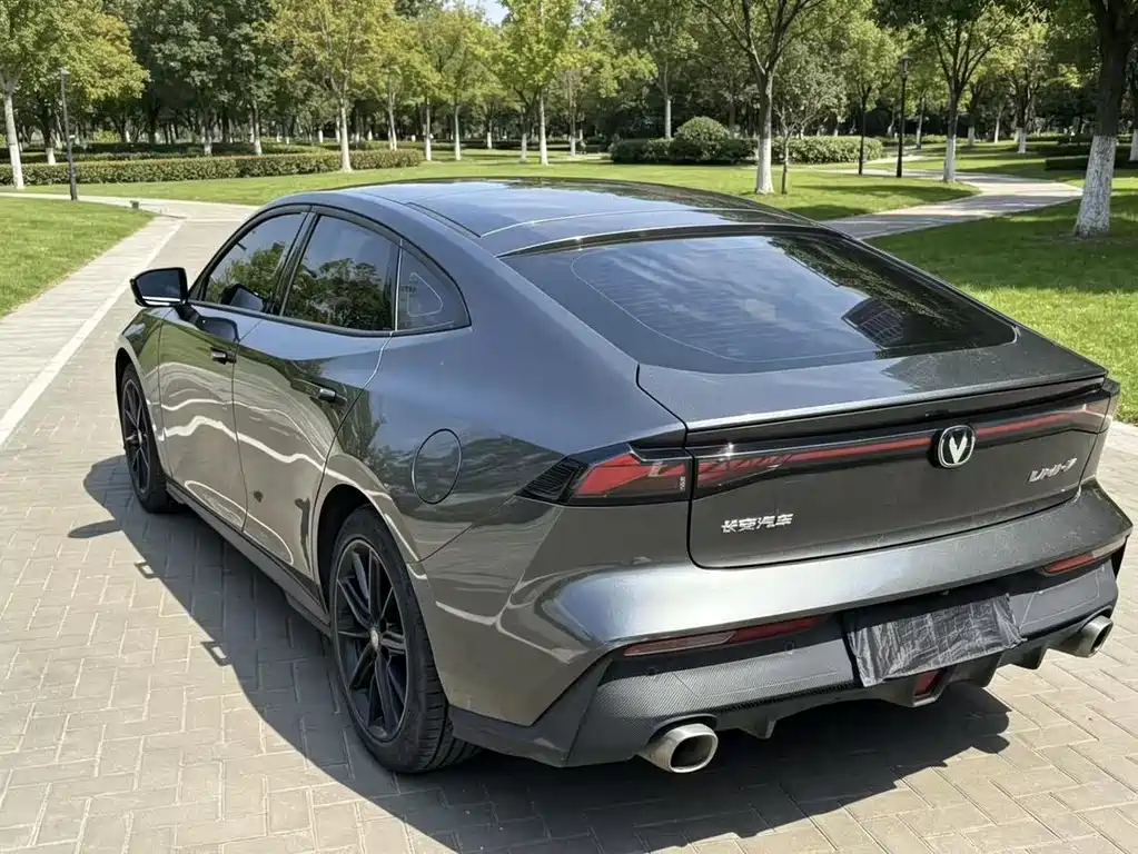 Changan UNI-V 2022 1.5T