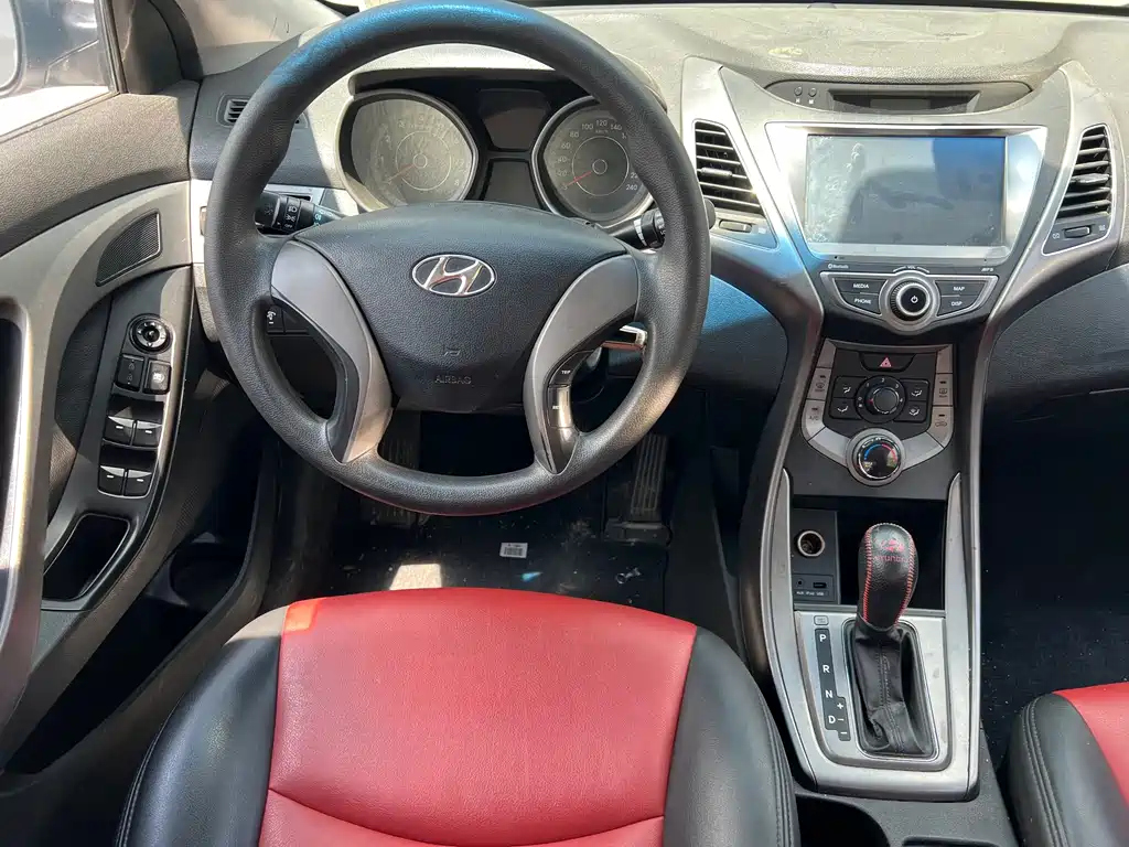 Hyundai Elantra Langdong — миниатюра 7
